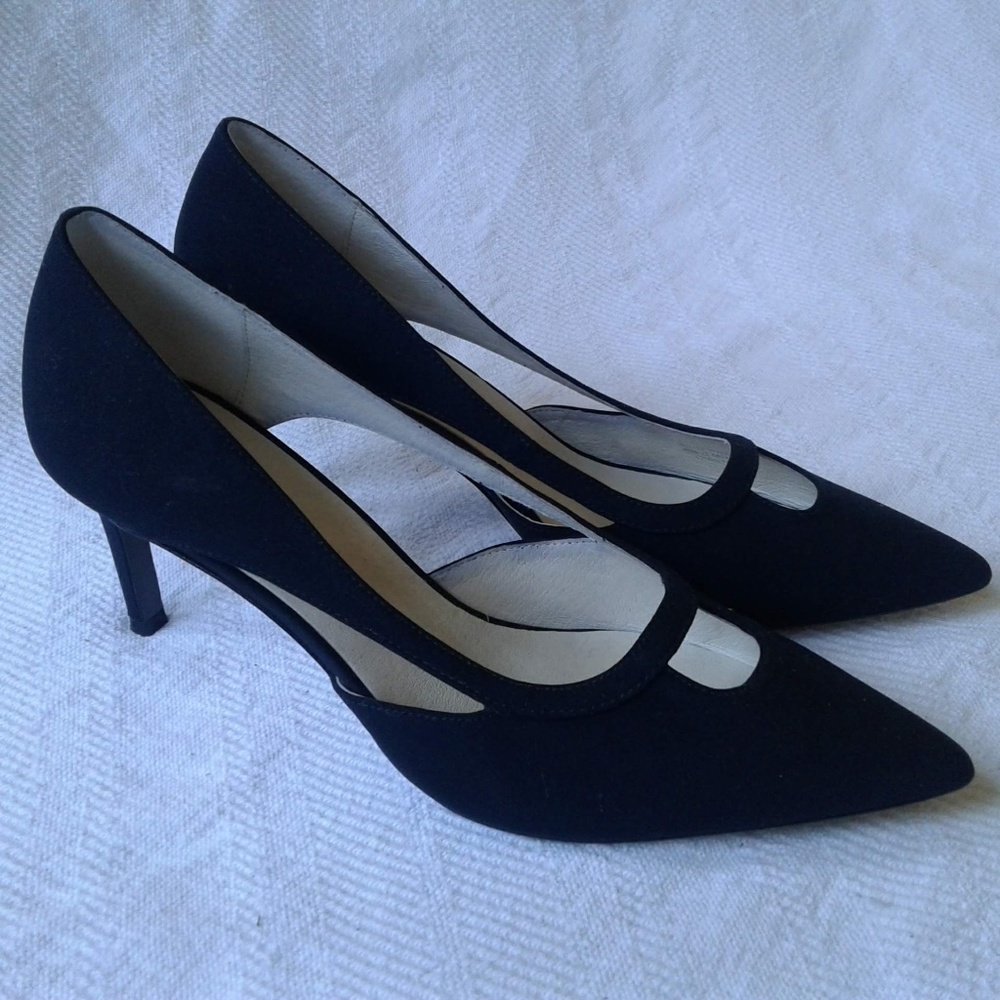 Bettye Muller Pumps Heels Cutaway Black Pinup 6.5